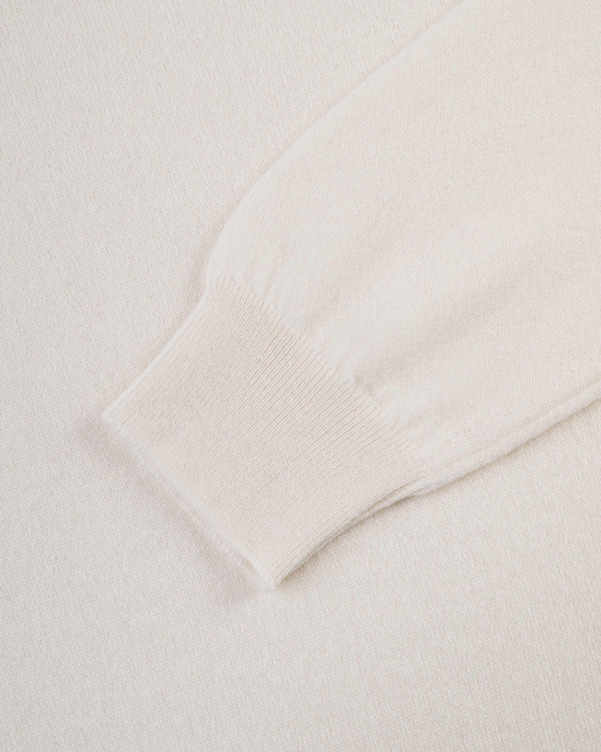 Made-in-Scotland White Cashmere Crewneck Sweater