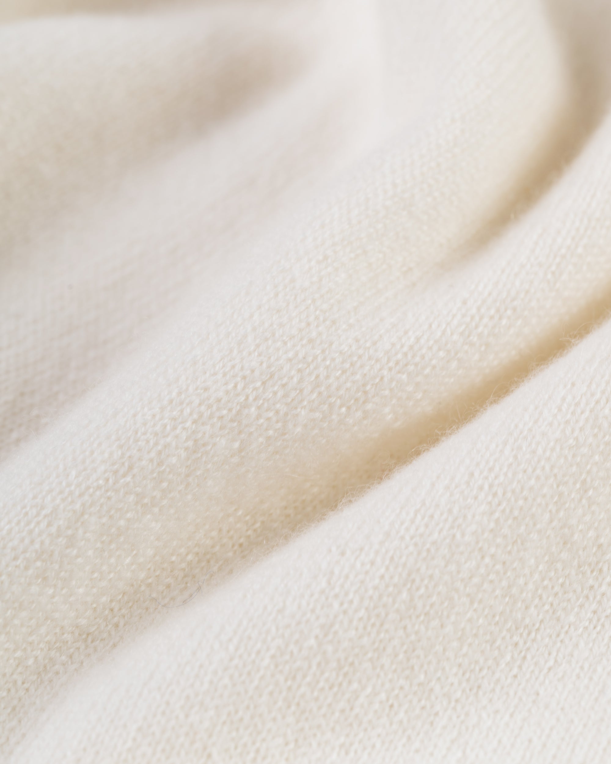 Made-in-Scotland White Cashmere Crewneck Sweater