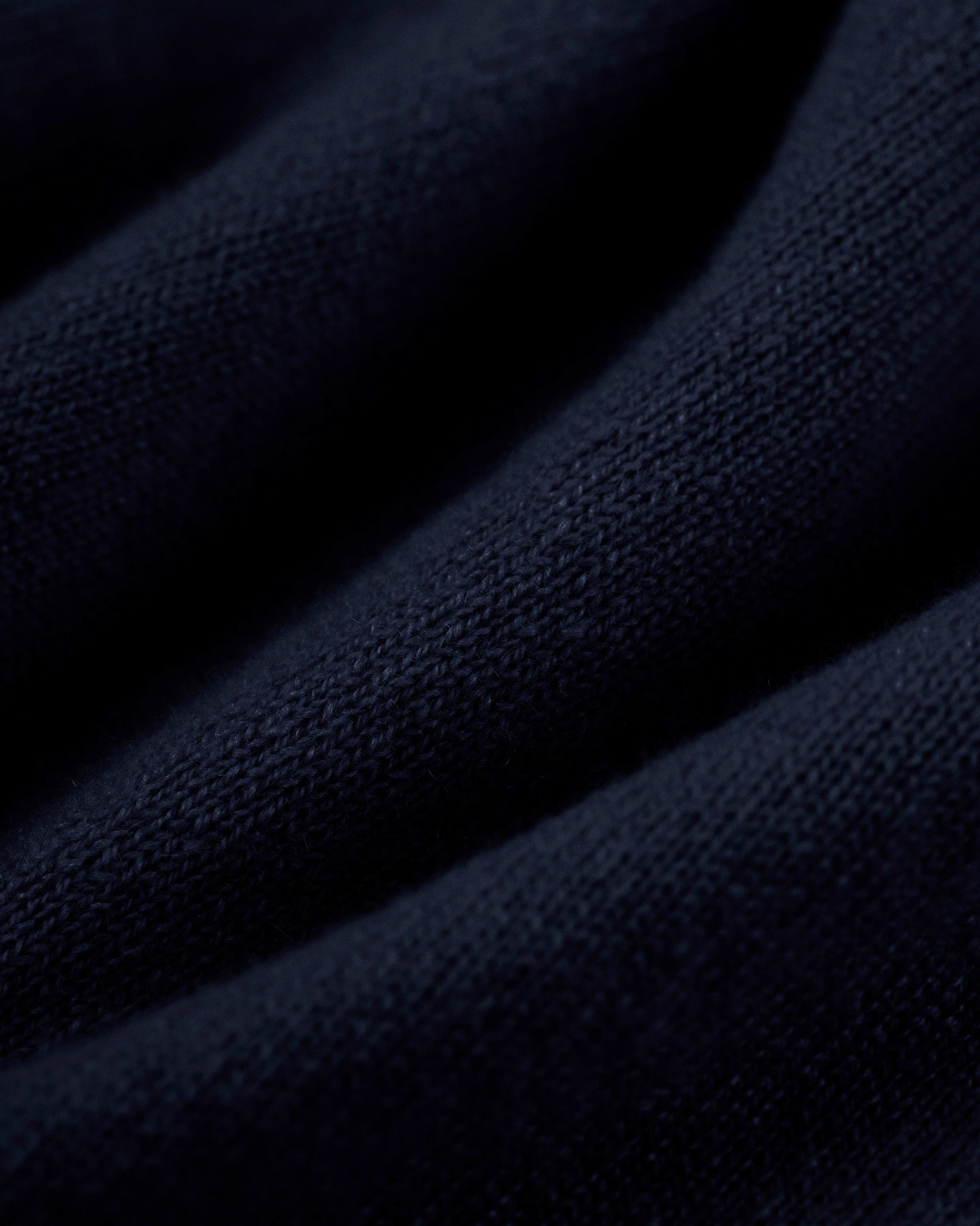 Made-in-Scotland Navy Cashmere Crewneck Sweater