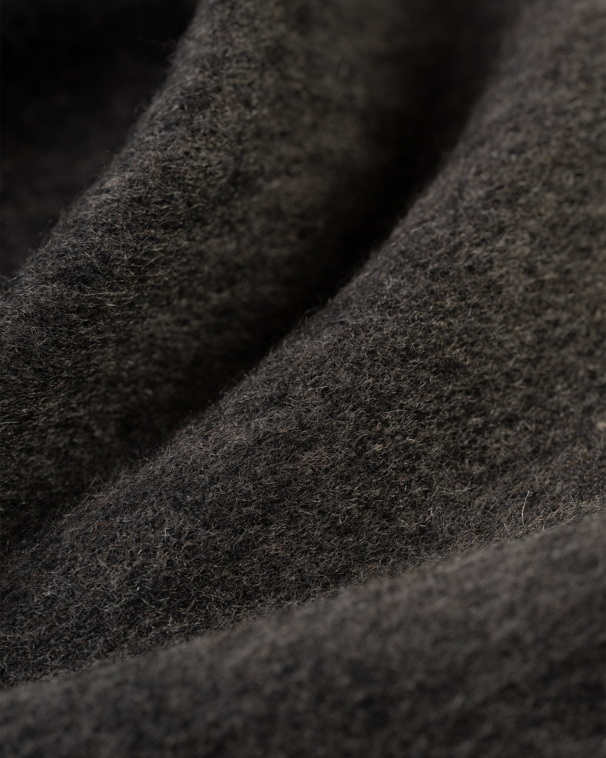 Made-in-England Solid Cashmere Muffler