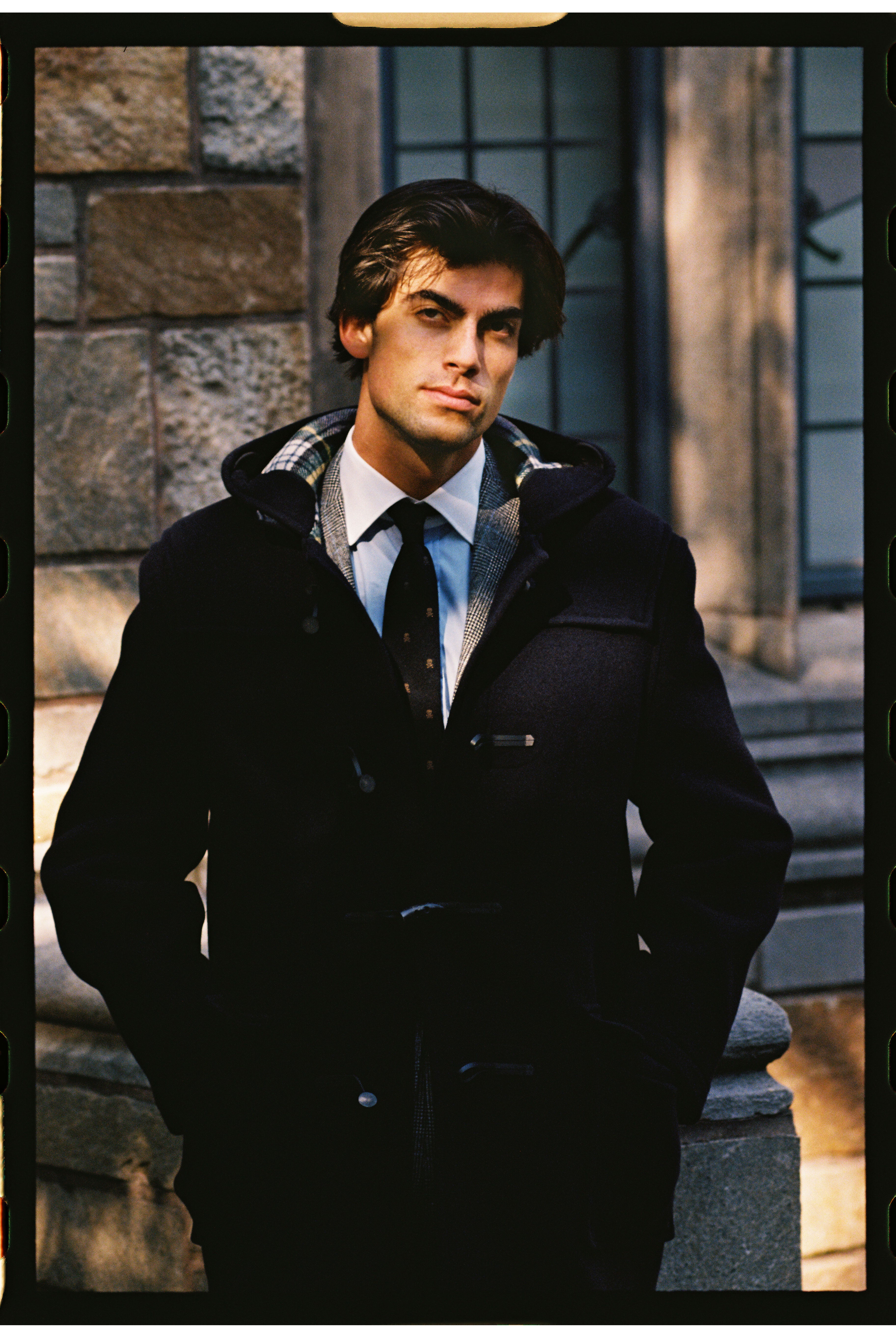 Made-in-England Navy Classic Morris Duffle Coat