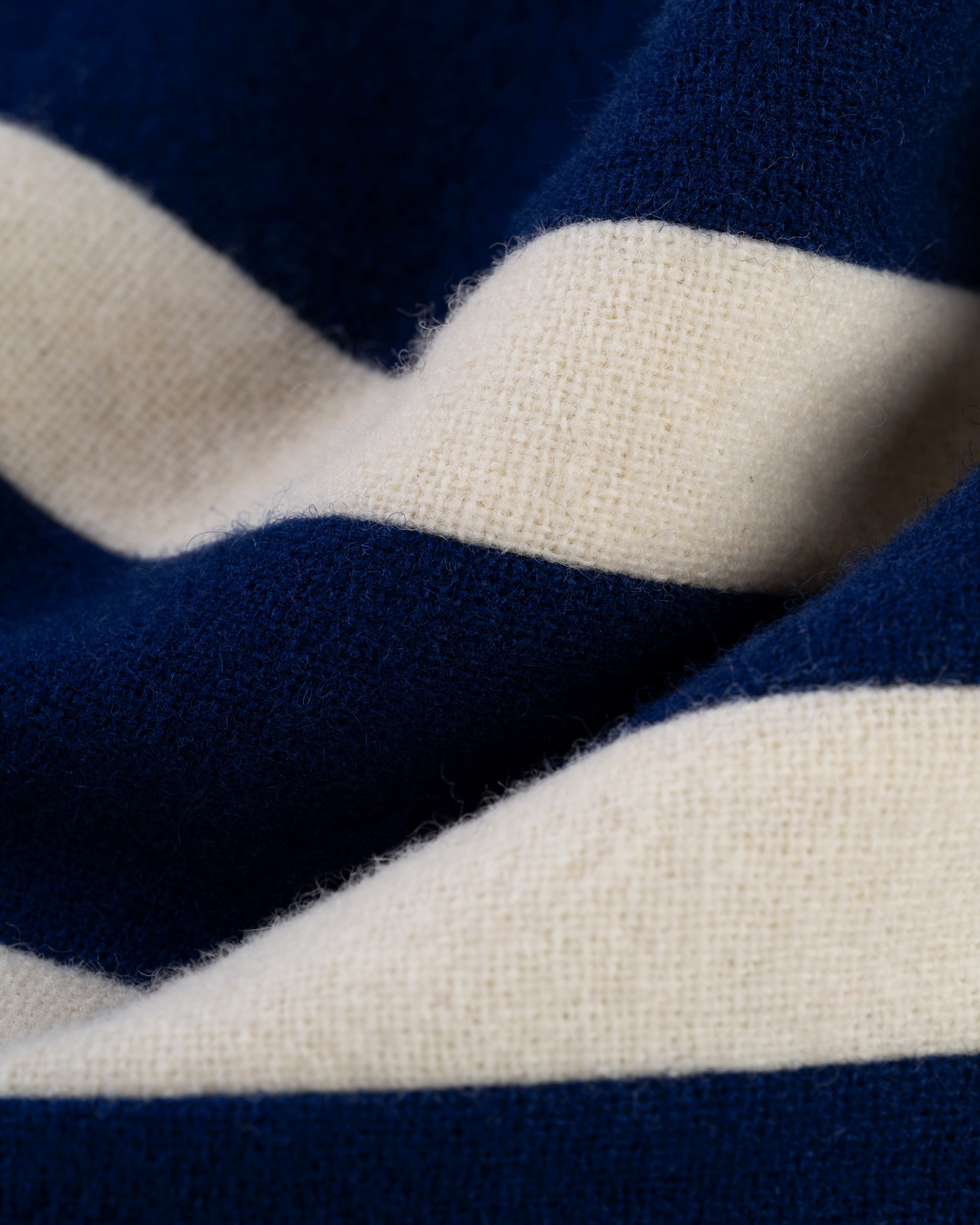 Made-in-England Blue & White Wool Schoolboy Muffler