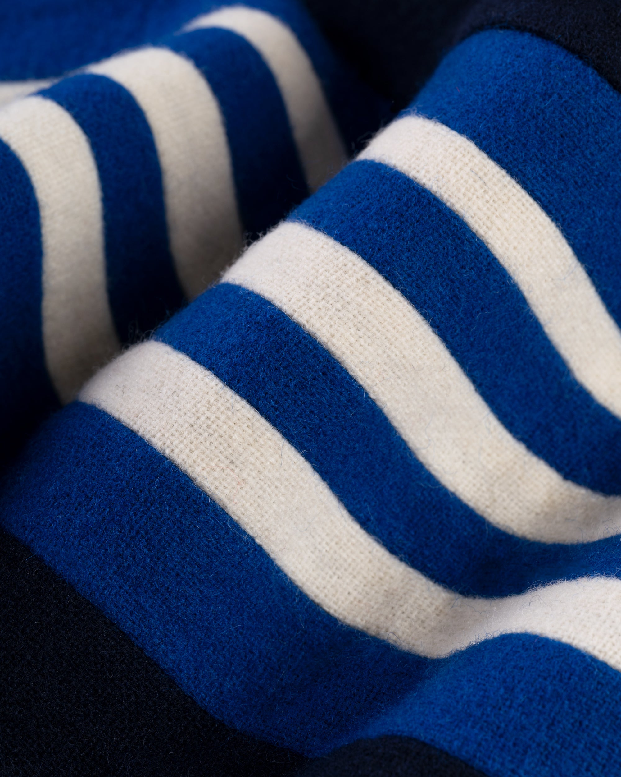 Made-in-England J. Press Navy & Royal Wool Schoolboy Muffler