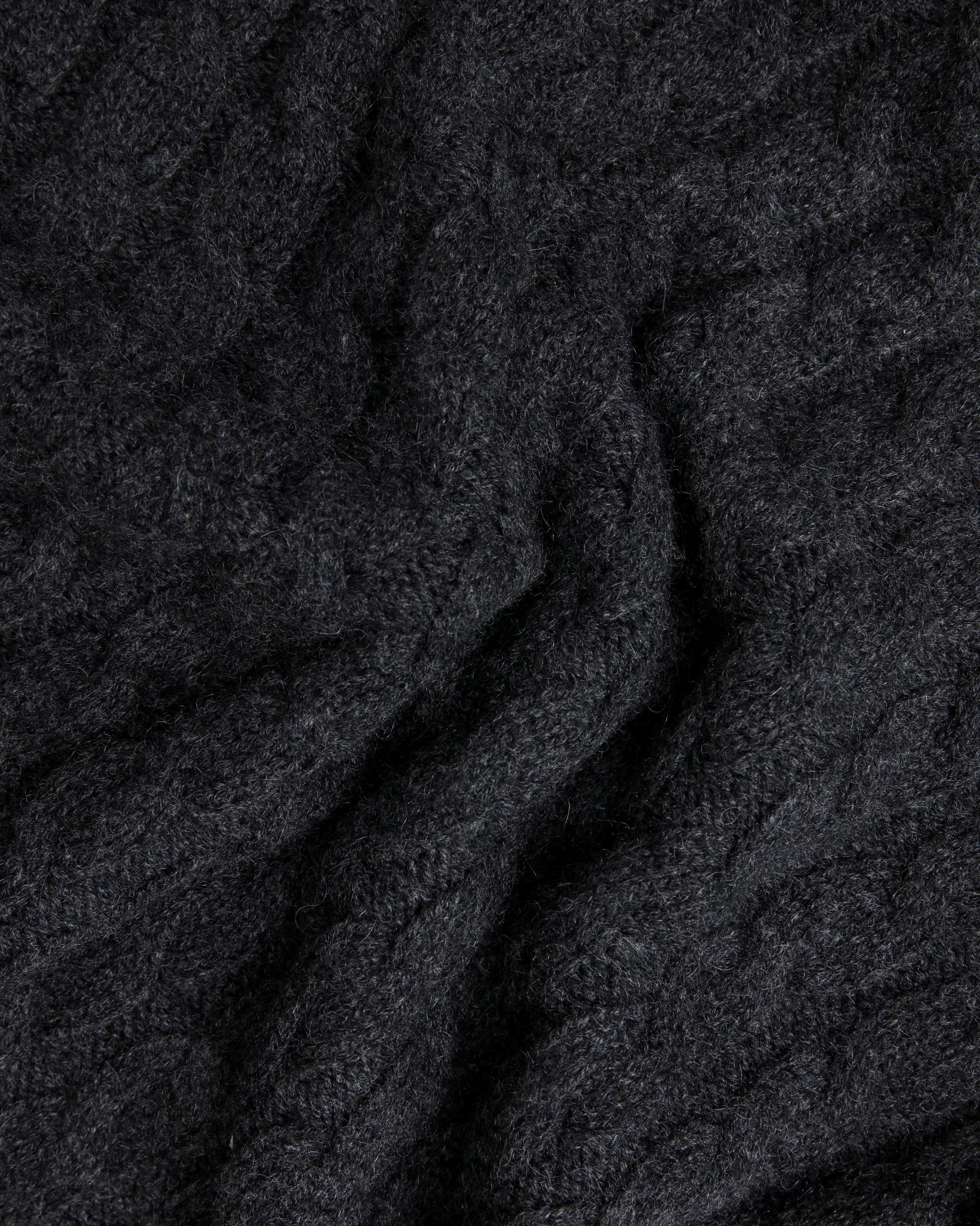 Made-in-Scotland Charcoal Cable Knit Cashmere Sweater