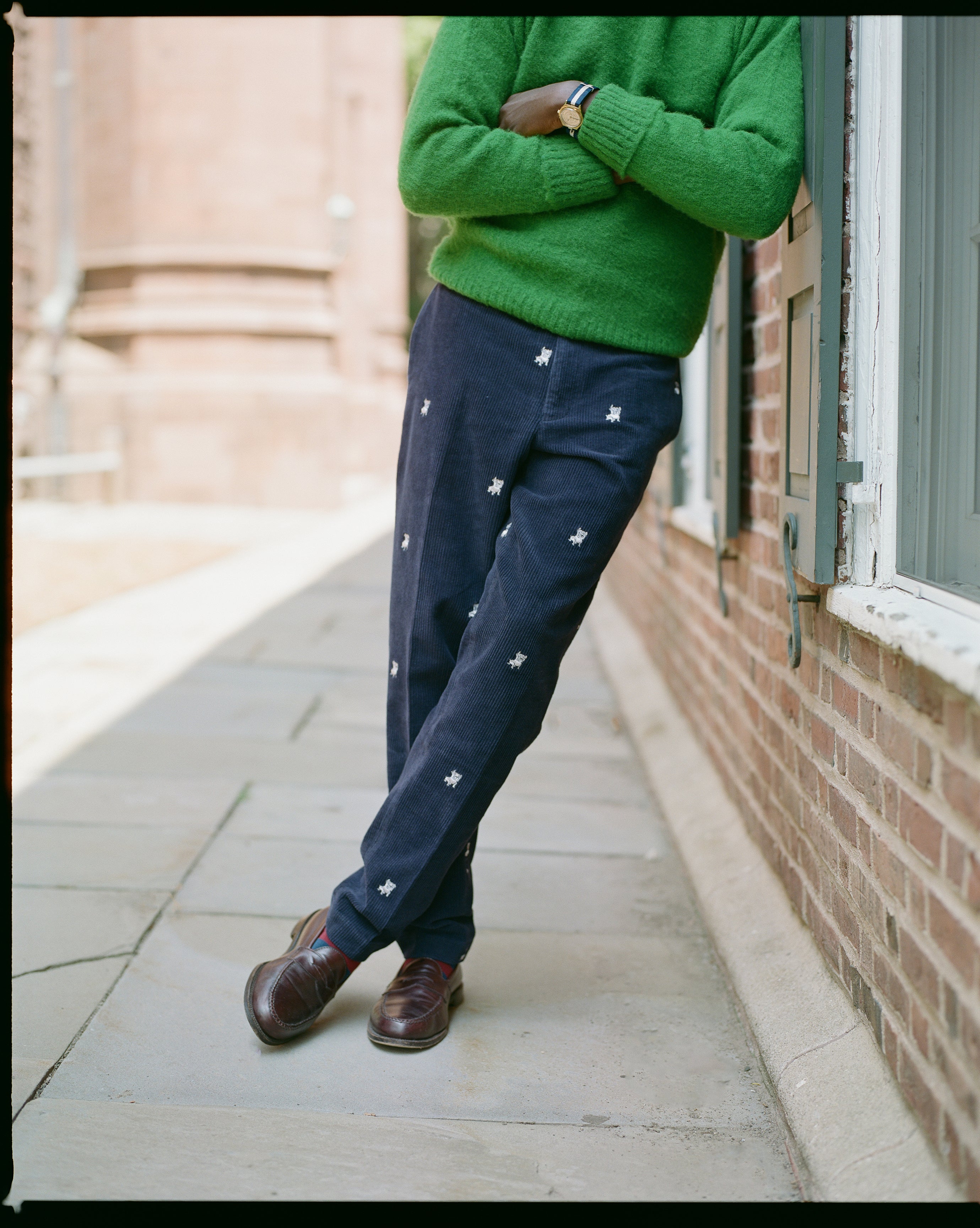 Bulldog Wide Navy Wale Corduroy Critter Pant