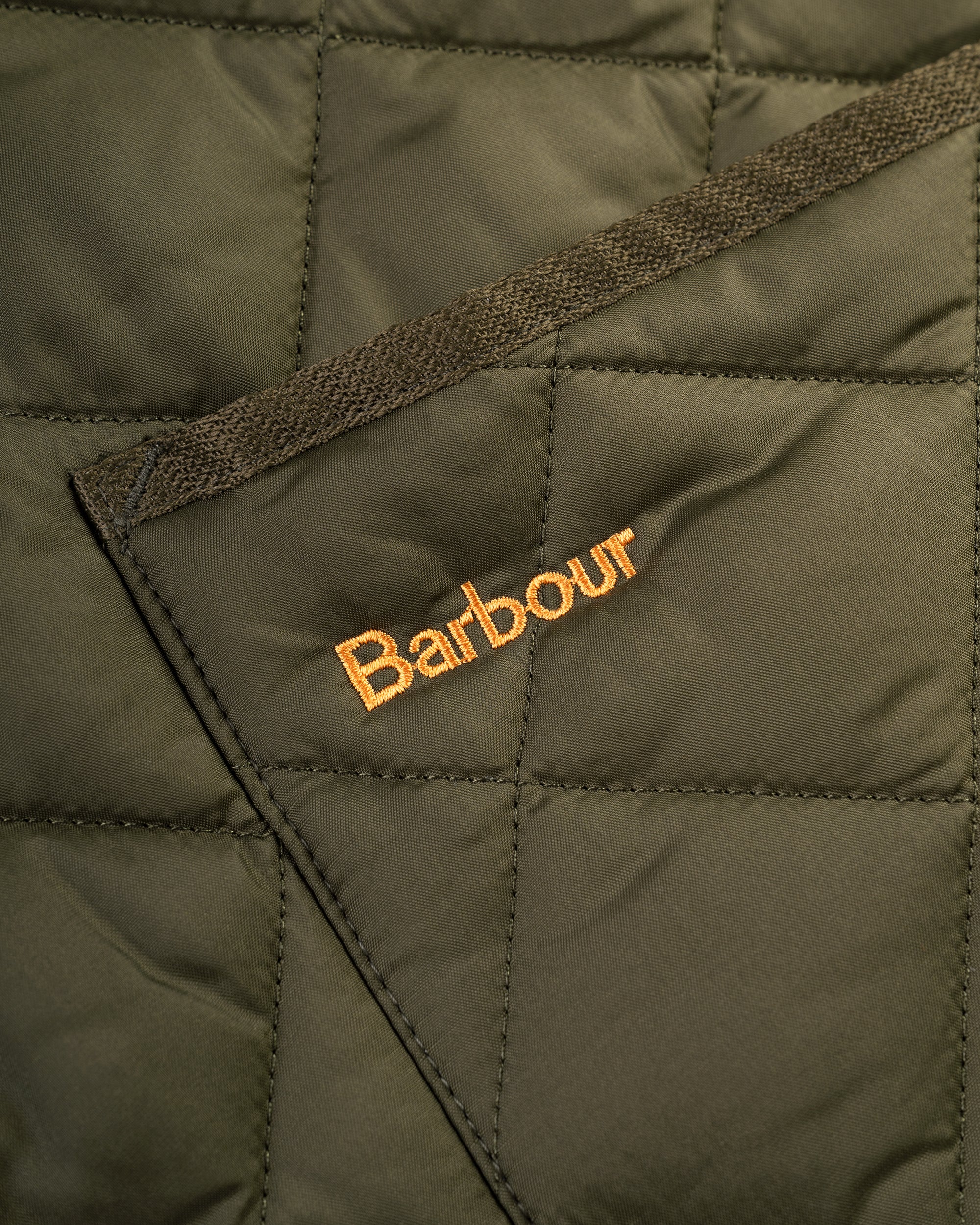 BARBOURBEAUFORT®ワックスジャケット-NAVY