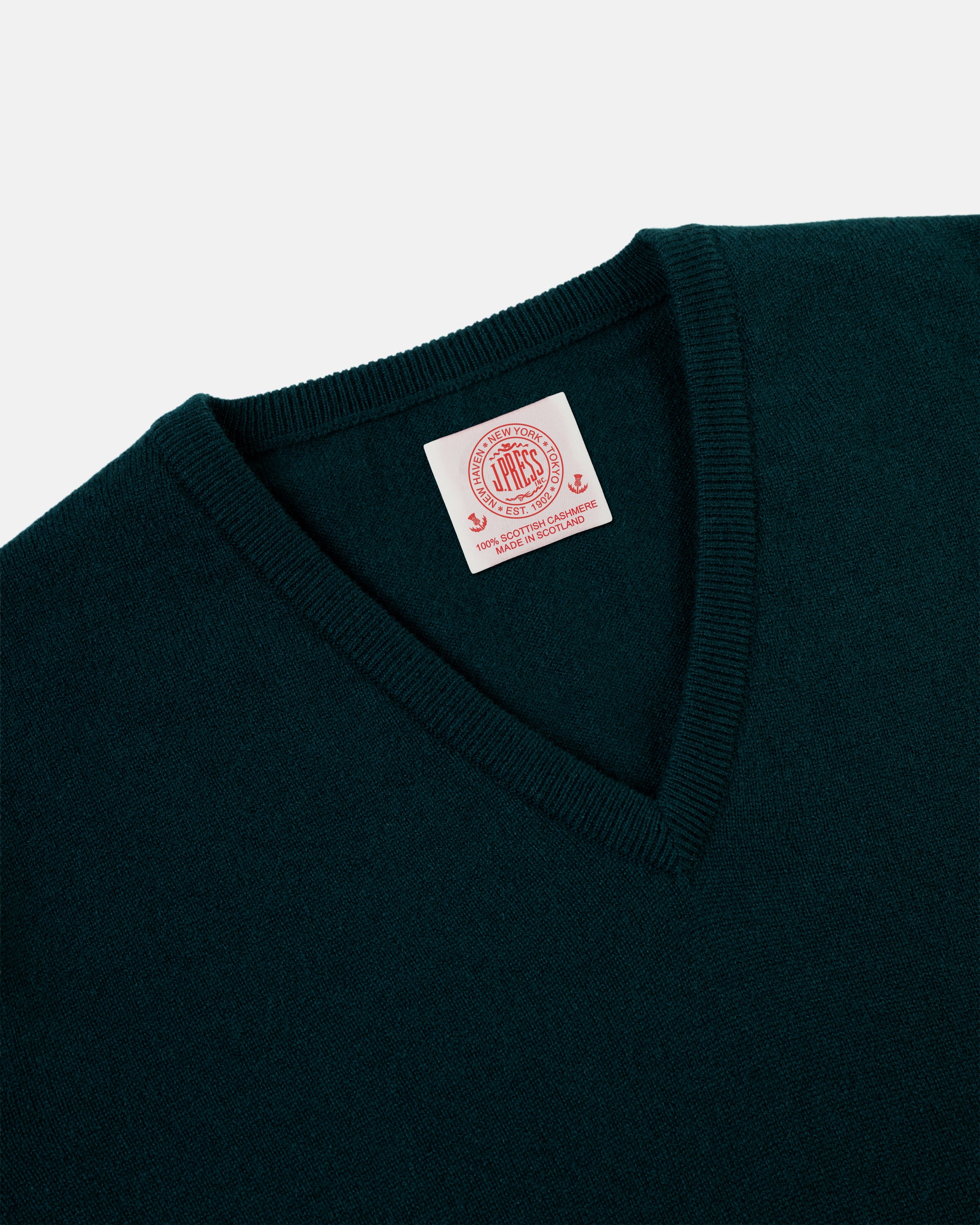 Made-in-Scotland Spruce Green Cashmere V-neck Sweater
