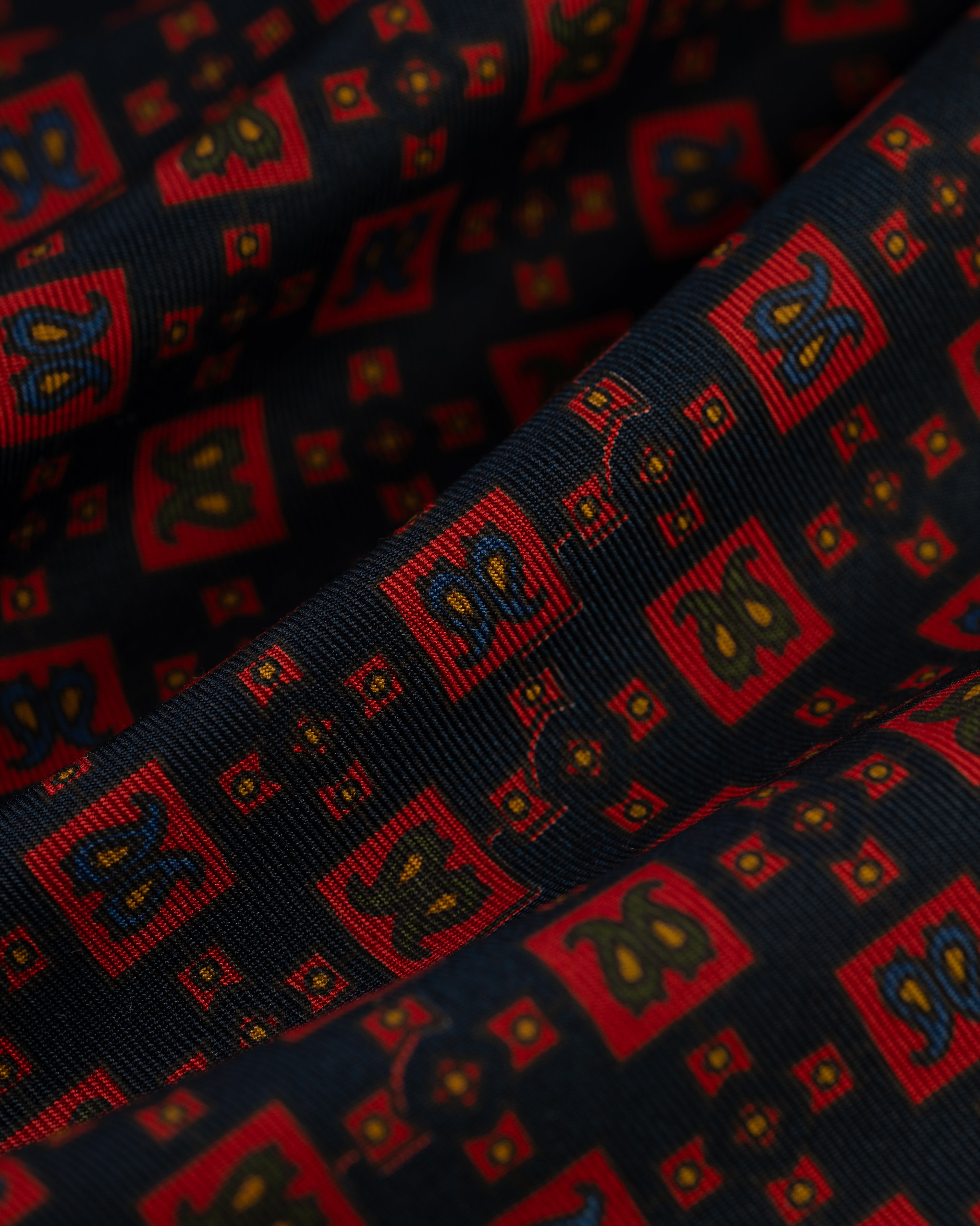 Made-in-England Navy Printed Diamonds Silk Pocket Square