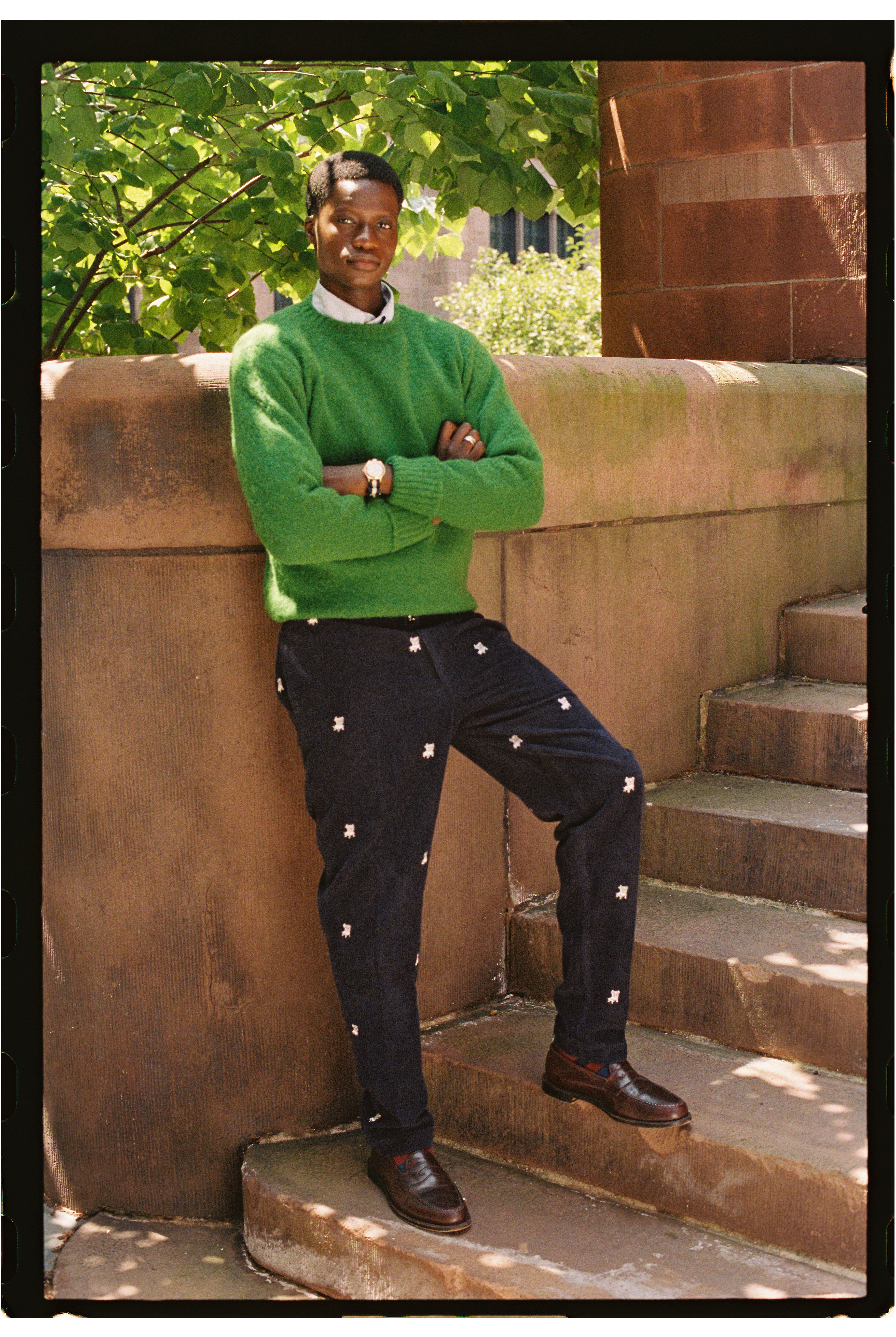 Bulldog Wide Navy Wale Corduroy Critter Pant