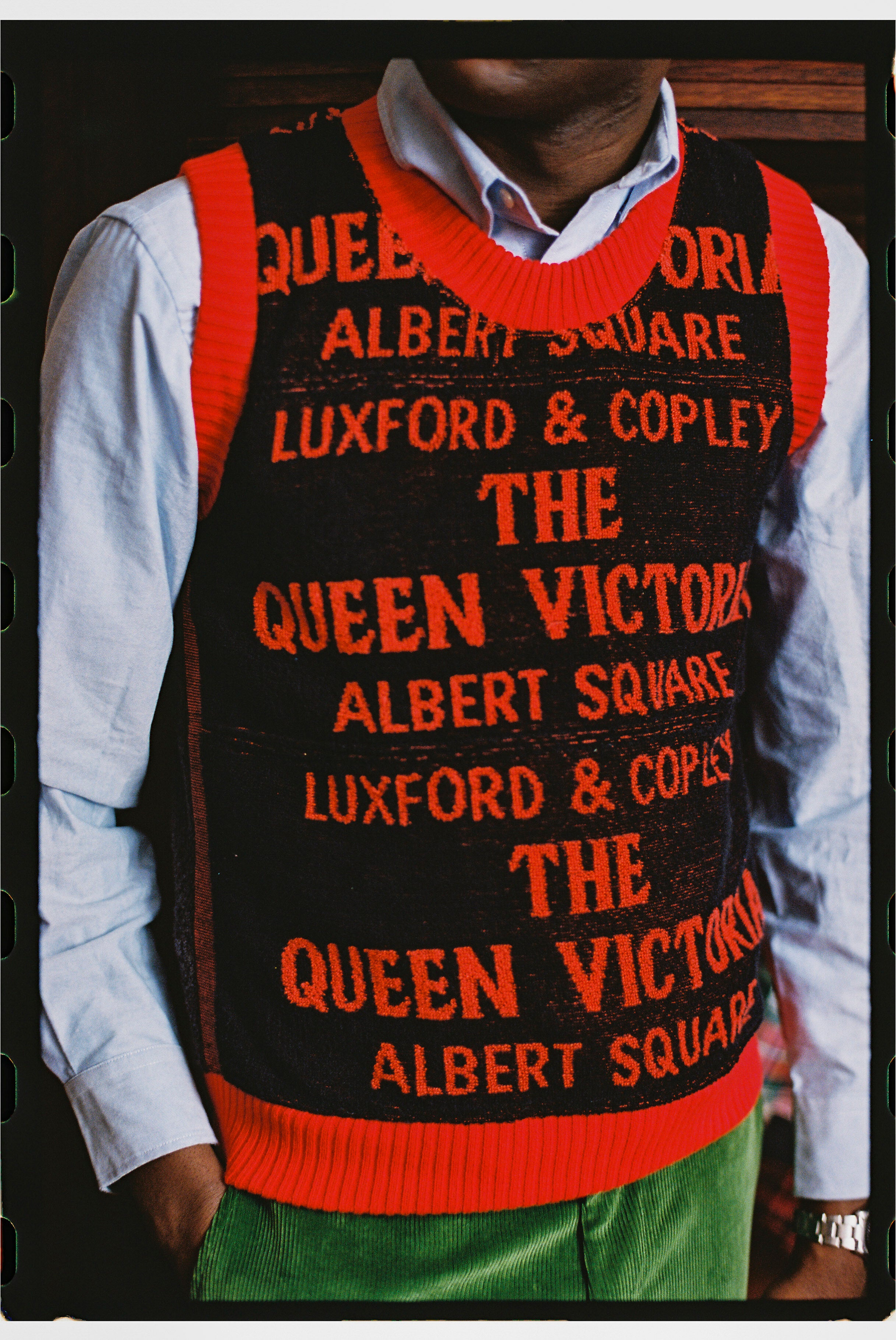 Made-in-England Queen Victoria Vintage Beer Towel Vest