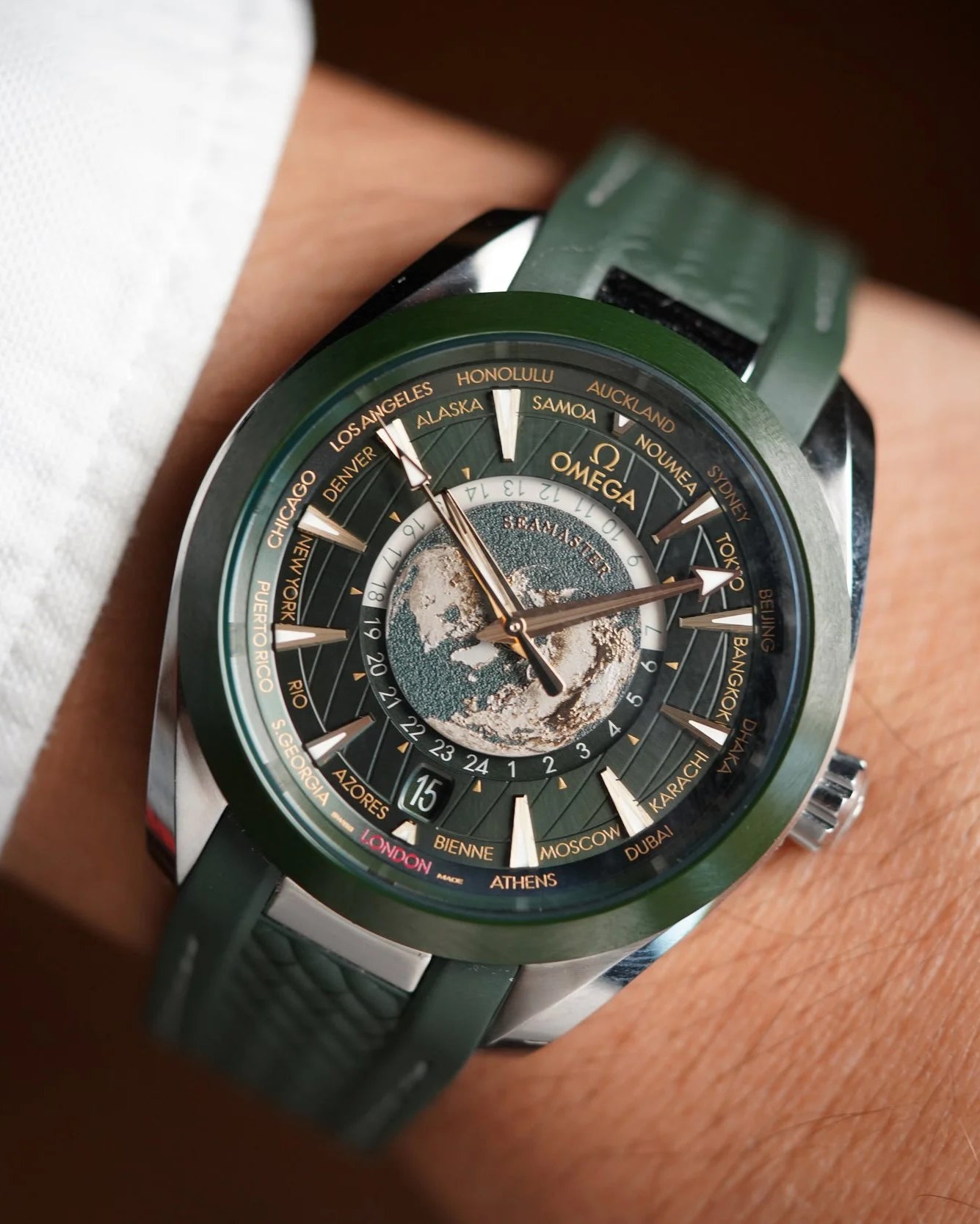 OMEGA Seamaster Aqua Terra World Timer Ref. 220.32.43.22.10.001 Full Set Brand New