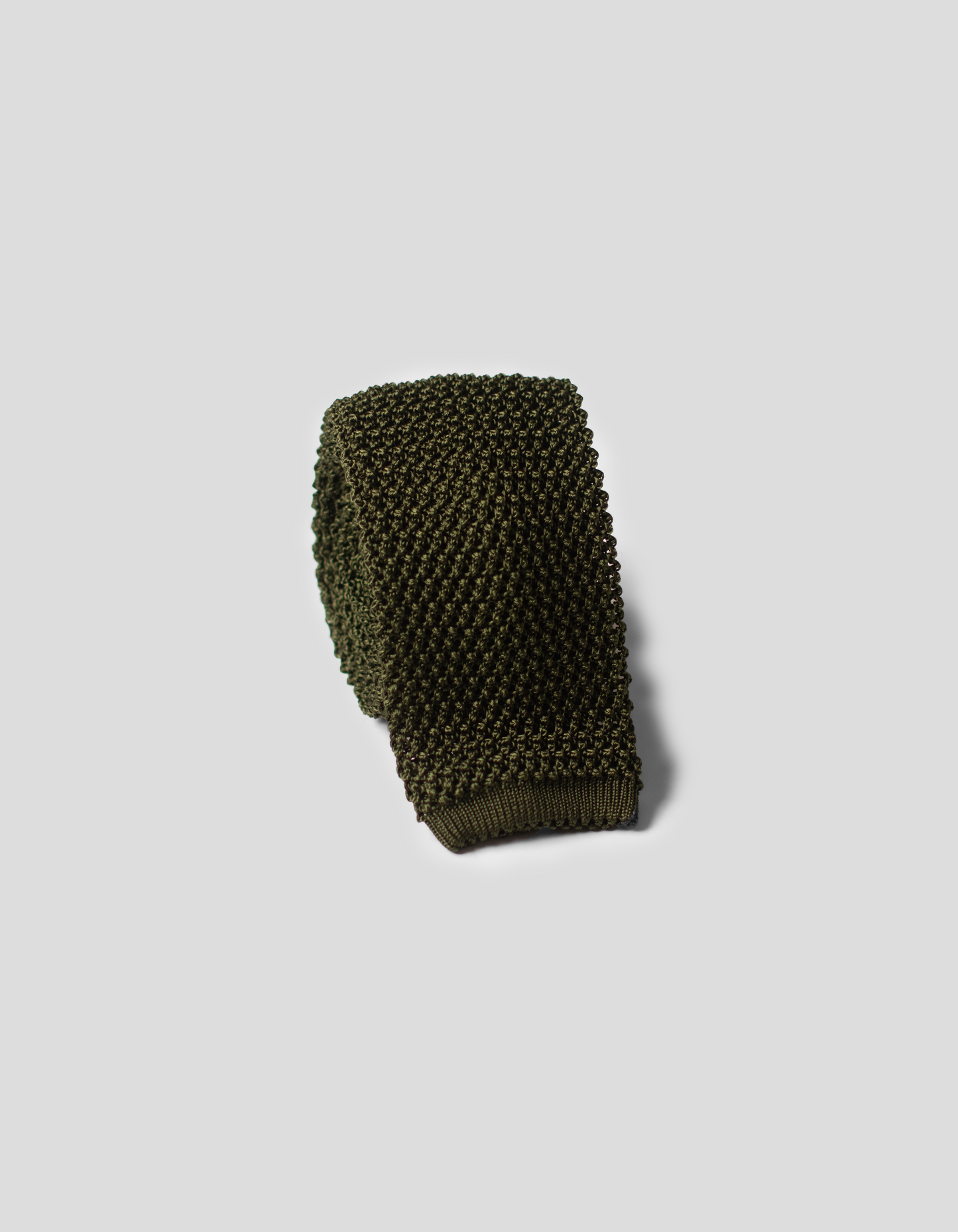 SOLID KNIT TIE - OLIVE