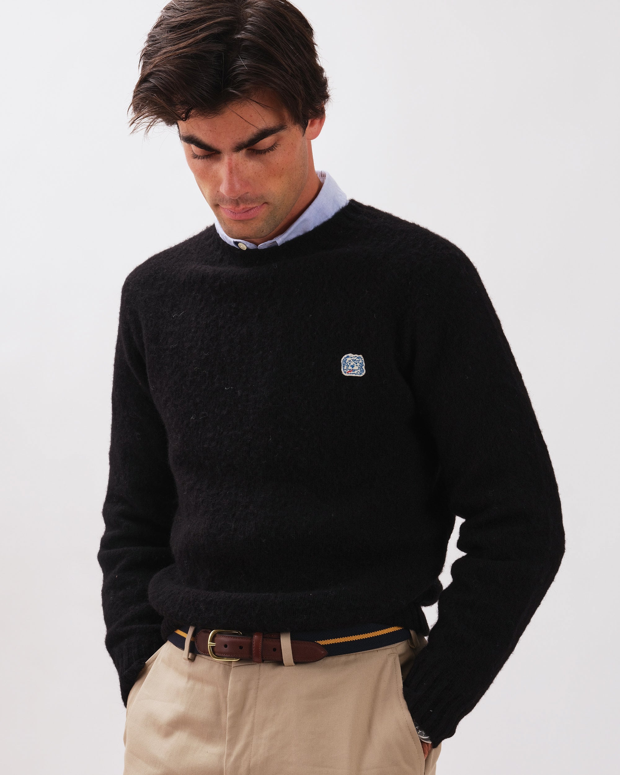 Made-in-Scotland Black Shaggy Dog Icon Sweater  - Trim Fit